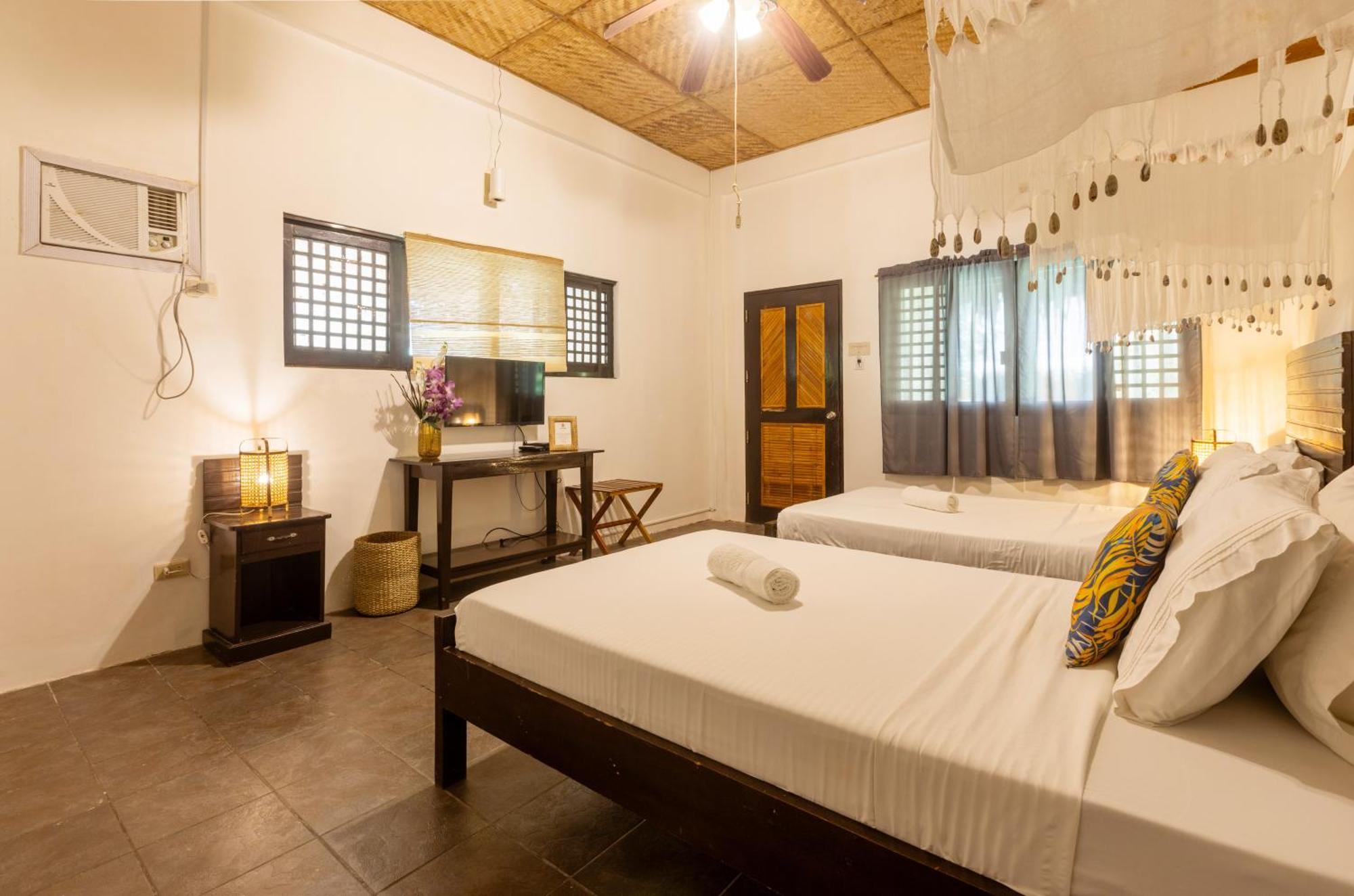 Nabulao Beach Resort Hinoba-an Buitenkant foto