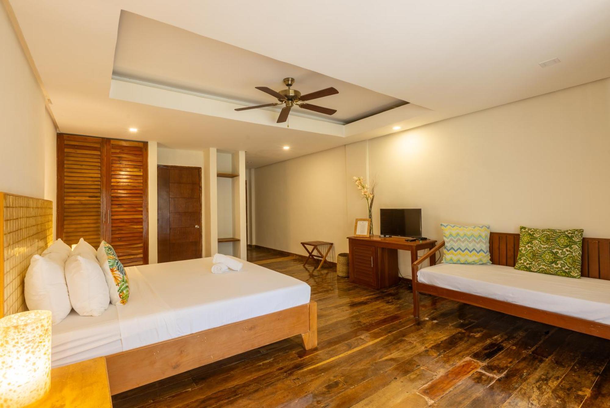 Nabulao Beach Resort Hinoba-an Buitenkant foto