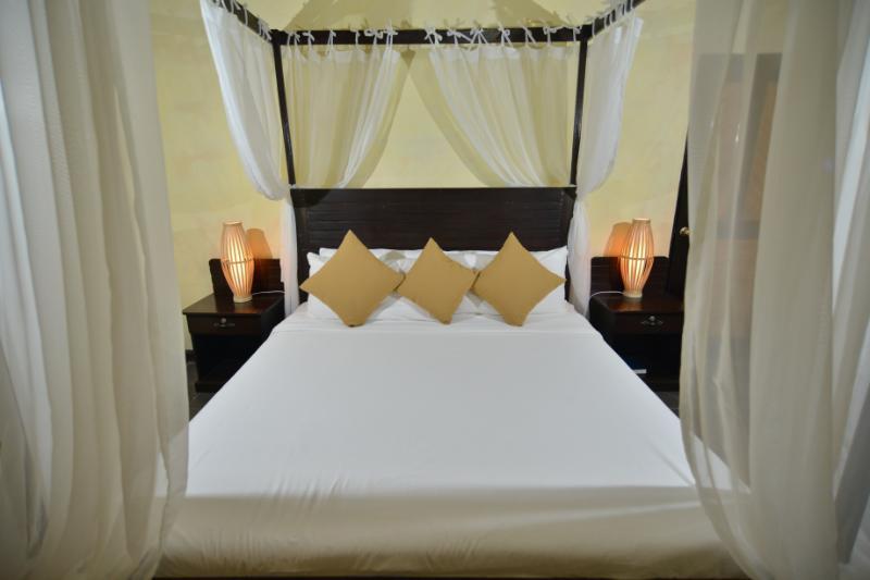 Nabulao Beach Resort Hinoba-an Buitenkant foto